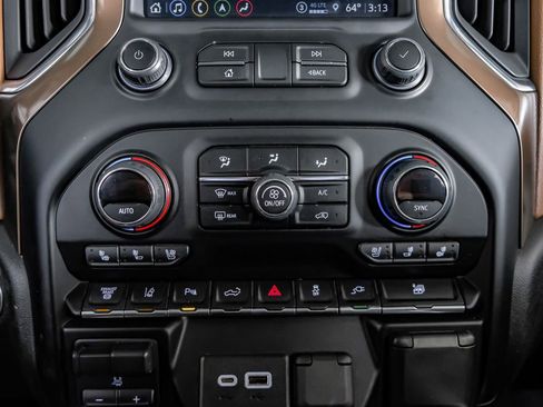 Used 2022 Chevrolet Silverado 3500 High Country w/ Safety Package II image 27