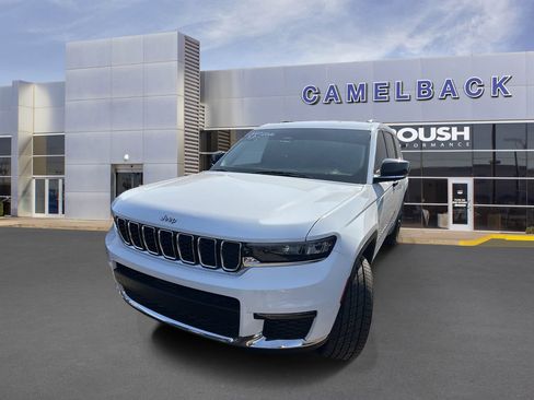 Used 2021 Jeep Grand Cherokee L Limited RWD image 2