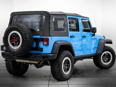 Used 2017 Jeep Wrangler Unlimited Rubicon w/ Connectivity Group AWD/4WD image 8