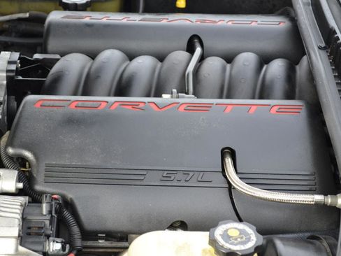 Used 2000 Chevrolet Corvette Convertible w/ Memory Pkg image 38