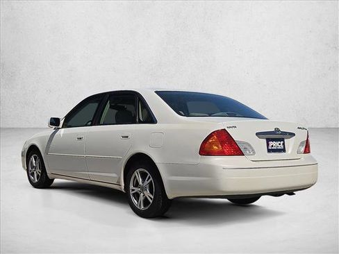 Used 2001 Toyota Avalon XLS FWD image 8