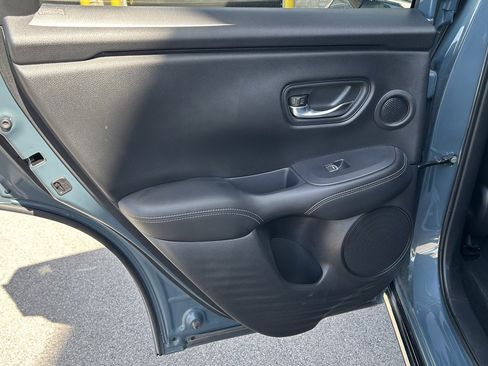 Used 2024 Honda HR-V EX-L image 12
