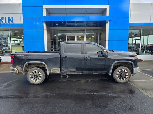 Used 2024 Chevrolet Silverado 2500 LT w/ All Star Edition AWD/4WD image 4