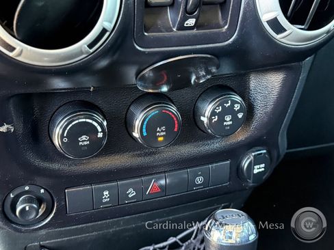 Used 2017 Jeep Wrangler Unlimited Sahara AWD/4WD image 22