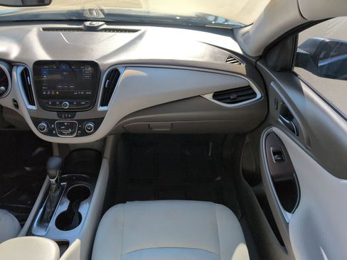 Used 2022 Chevrolet Malibu LS image 28