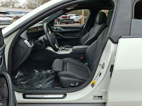 Used 2023 BMW i4 eDrive35 w/ Premium Package image 17