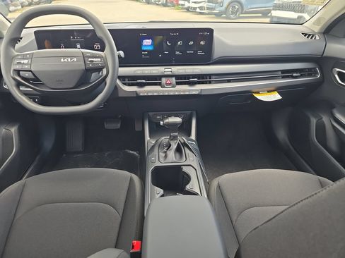 New 2026 Kia K4 FWD image 12
