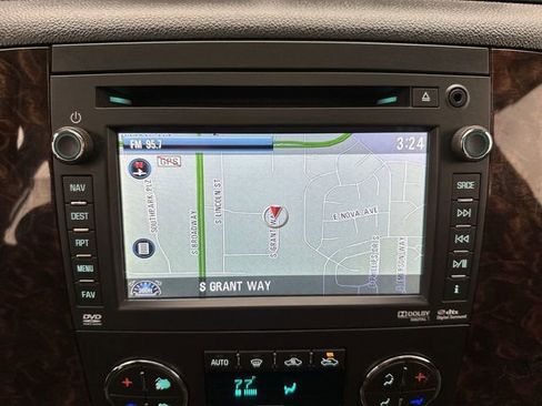 Used 2013 GMC Sierra 2500 Denali w/ Suspension Package, Off-Road image 18