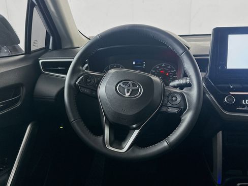 Used 2024 Toyota Corolla Cross LE image 18