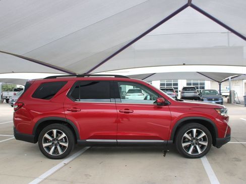 Used 2023 Honda Pilot Elite image 7