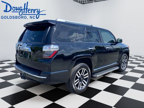 Used 2017 Toyota 4Runner Limited AWD/4WD image 5