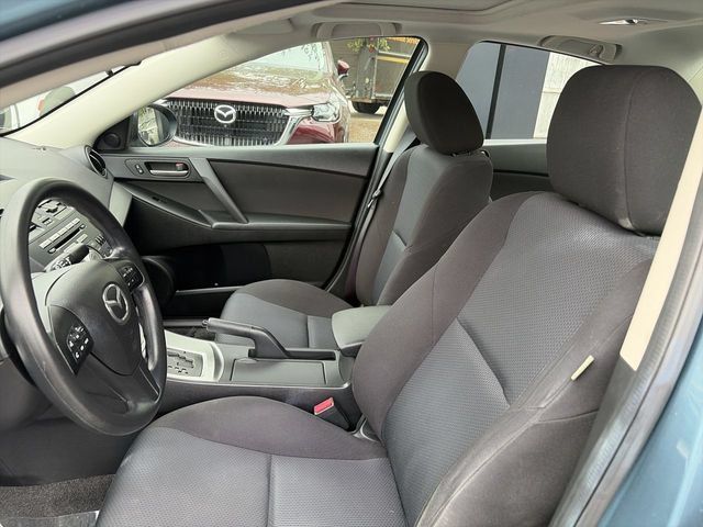 Used 2011 MAZDA MAZDA3 i Touring FWD image 11