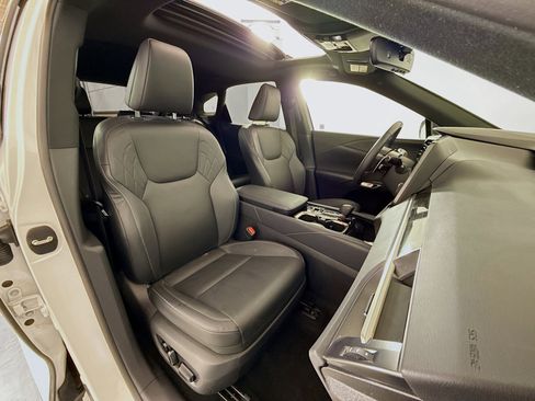 Certified 2024 Lexus RX 350 AWD w/ Accessory Package (K3) image 26