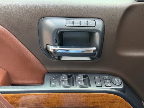 Used 2019 Chevrolet Silverado 2500 High Country w/ Duramax Plus Package AWD/4WD image 28