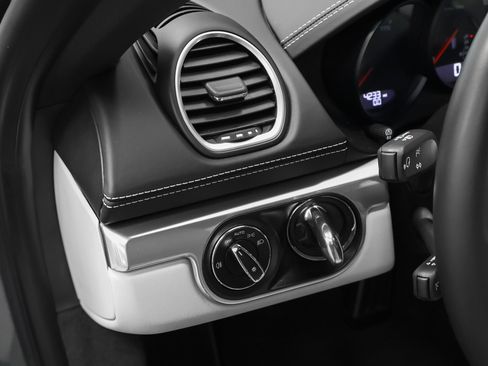 Certified 2025 Porsche 718 Cayman RWD image 33
