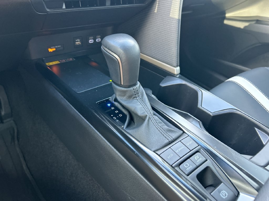 Used 2025 Toyota Camry SE FWD image 27