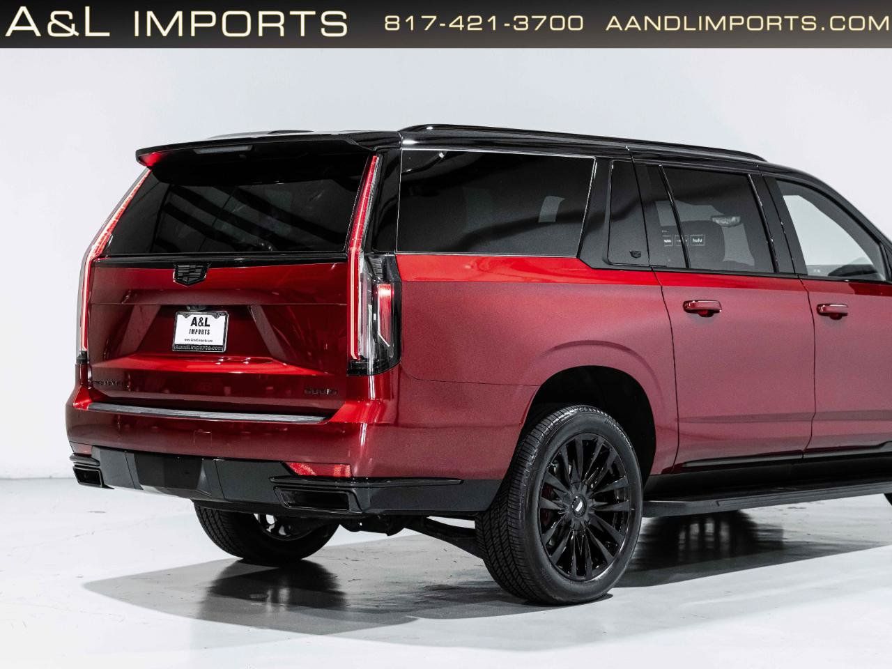 Used 2024 Cadillac Escalade ESV Premium Luxury AWD/4WD image 41
