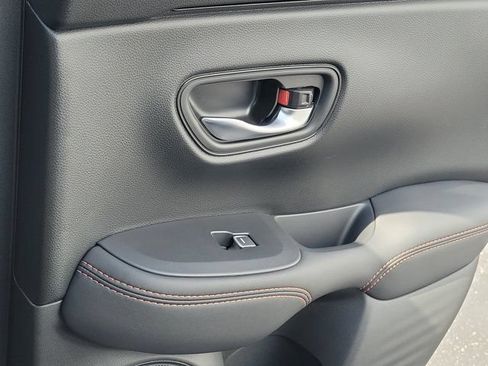 Certified 2026 Honda HR-V Sport image 7