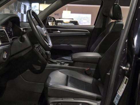 Used 2021 Volkswagen Atlas SEL AWD/4WD image 4