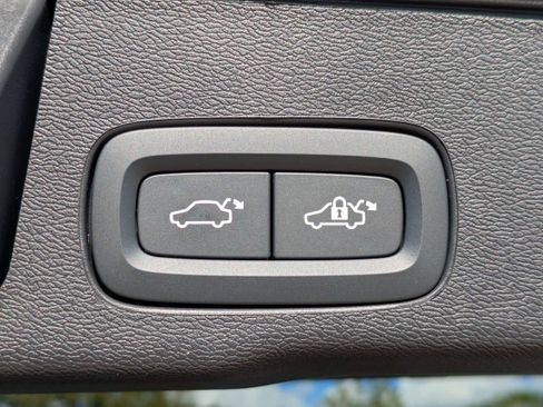 New 2026 Volvo XC60 B5 Ultra w/ Protection Package Premier image 14