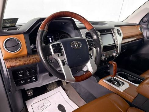 Used 2018 Toyota Tundra Platinum AWD/4WD image 9