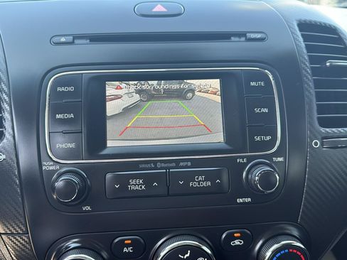 Used 2016 Kia Forte EX FWD image 19