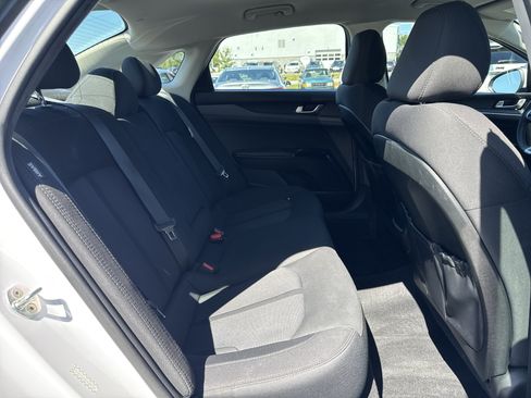 Used 2023 Kia K5 LXS FWD image 17