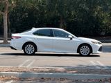 Used 2020 Toyota Camry LE image 2