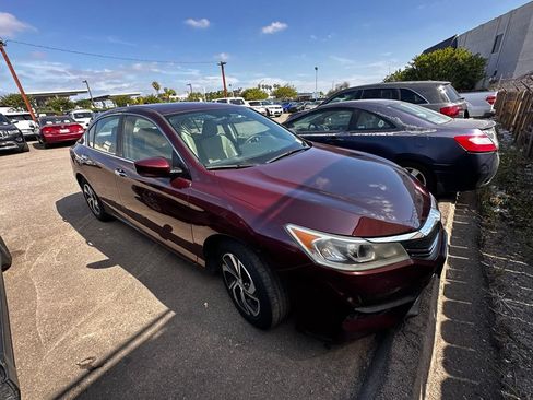 Used 2016 Honda Accord LX image 9