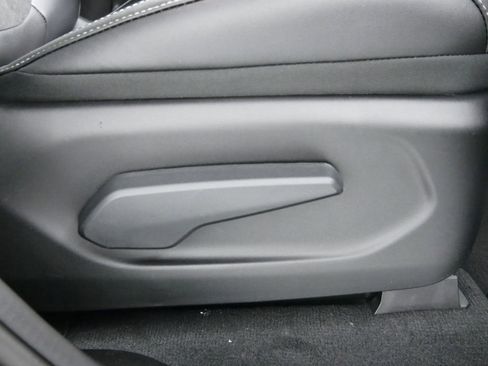 Used 2024 Jeep Grand Cherokee Altitude image 26