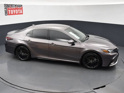 Used 2022 Toyota Camry XSE FWD image 23