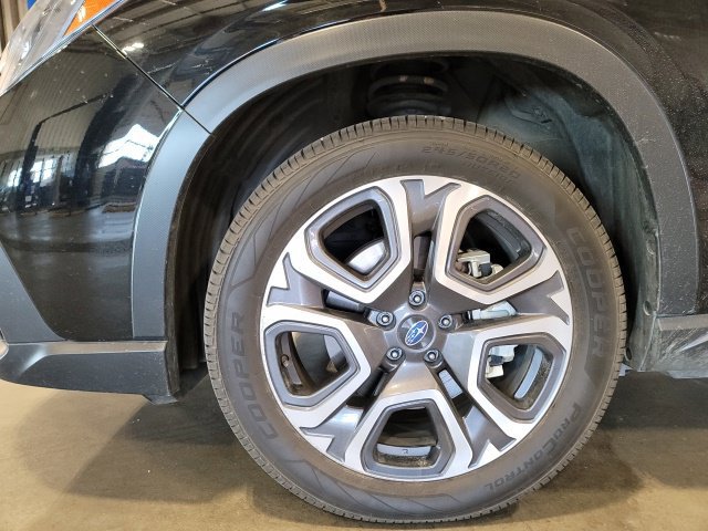 Used 2024 Subaru Ascent Limited w/ Technology Package AWD/4WD image 12