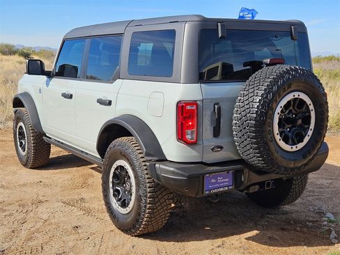 Certified 2024 Ford Bronco Black Diamond w/ Sasquatch Package image 8