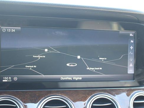 Used 2017 Mercedes-Benz E 300 4MATIC image 21