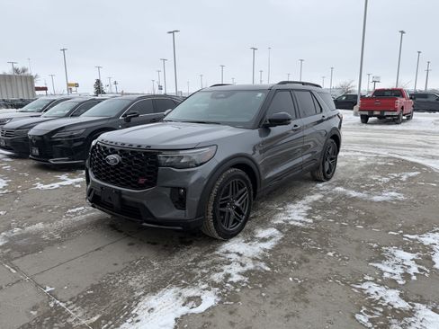 Used 2025 Ford Explorer ST w/ Sun And Sound Package image 2