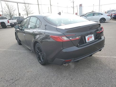 New 2026 Toyota Camry SE image 3