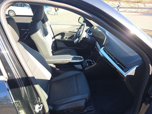 Used 2025 BMW X1 xDrive28i image 14