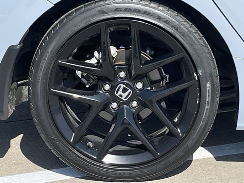 Used 2024 Honda Civic Sport image 9