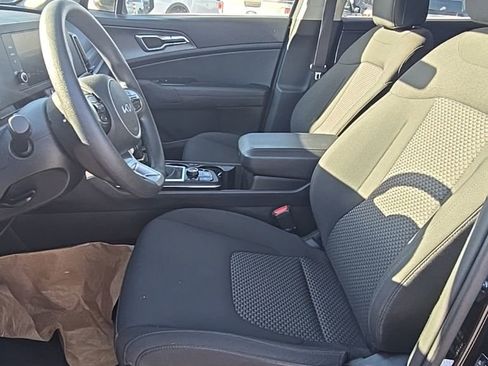 Used 2024 Kia Sportage LX image 12