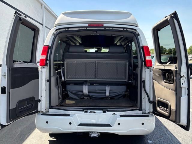 Used 2020 GMC Savana 2500 Extended w/ Enhanced Convenience Package RWD image 10