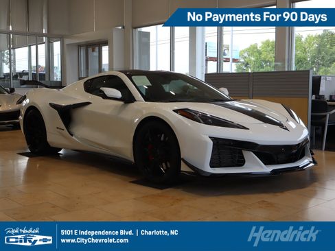 Used 2026 Chevrolet Corvette Z06 RWD image 1
