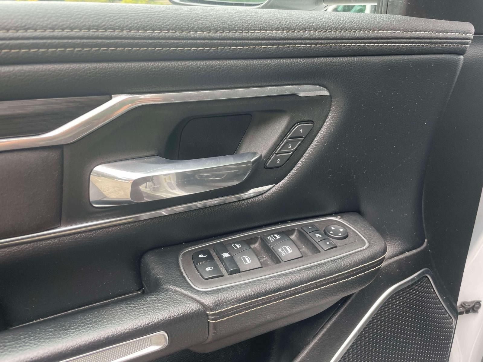 Used 2023 RAM 1500 Laramie AWD/4WD image 17