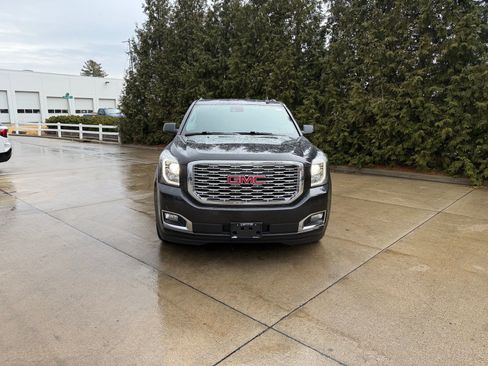 Used 2020 GMC Yukon Denali w/ Denali Premium Package image 6