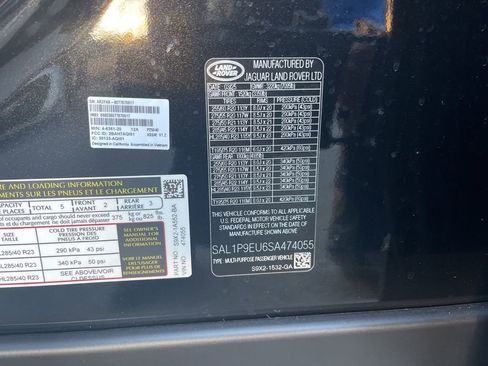 Used 2025 Land Rover Range Rover Sport SE image 38