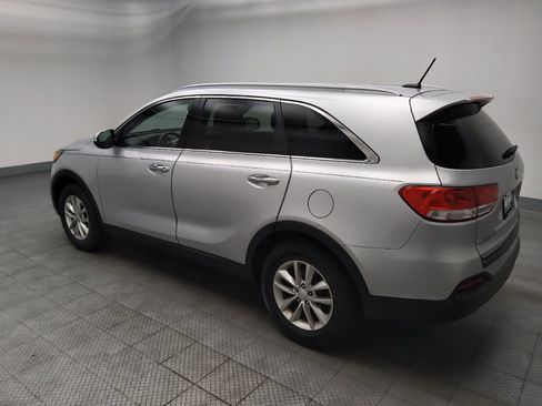 Used 2016 Kia Sorento FWD image 3