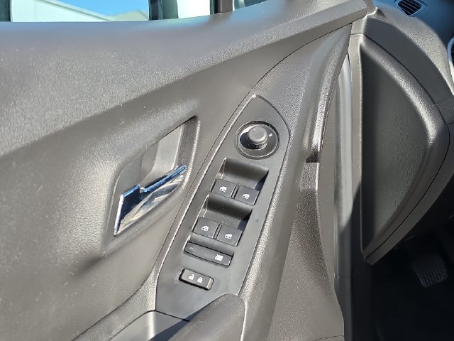 Used 2020 Chevrolet Trax LS FWD image 15