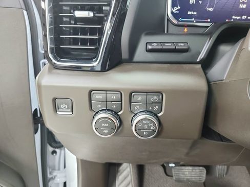 Used 2026 GMC Sierra 1500 Denali w/ Denali Reserve Package AWD/4WD image 22