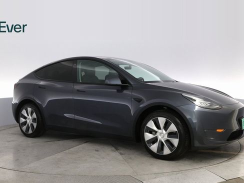 Used 2020 Tesla Model Y Performance image 5