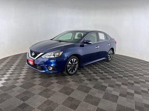 Used 2018 Nissan Sentra SR w/ Electronics Package FWD image 3