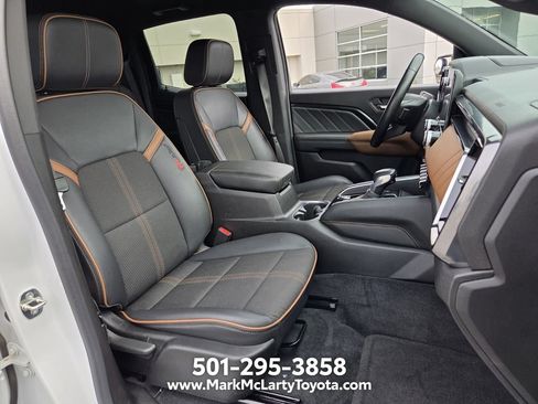 Used 2023 GMC Canyon AT4 AWD/4WD image 15